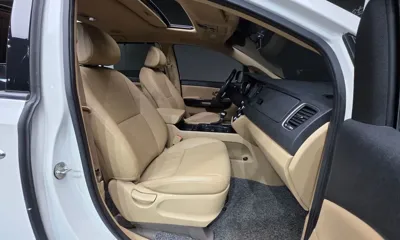 Kia Canival 2018, 187471 км, за 9900000 KRW - фото 10