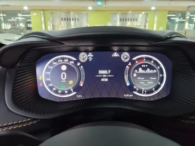 Astonmartin DBX 2023, 6700 км, за 239000000 KRW - фото 8