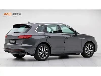 Volkswagen Touareg 2021, 71000 км, за 243000 CNY