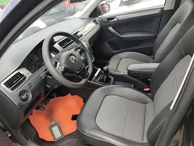 Volkswagen Santana 2017, 139900 км, за 22100 CNY - фото 15