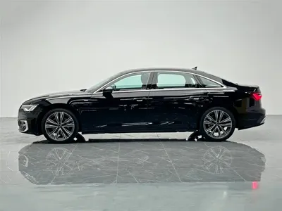 Audi A6L 2025, 29600 км, за 259800 CNY