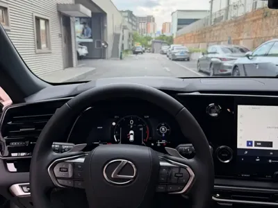 Lexus RX 2025, 6300 км, за 375800 CNY - фото 13