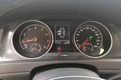 Volkswagen Golf 2017, 78000 км, за 60168.83 CNY - фото 12