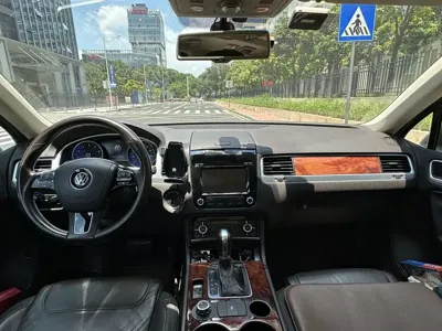 Volkswagen Touareg 2014, 157000 км, за 59800 CNY
