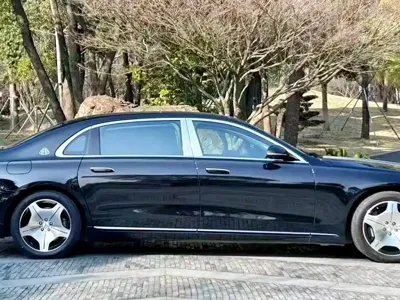 Mercedes-Benz S-Class 2023, 40000 км, за 988000 CNY