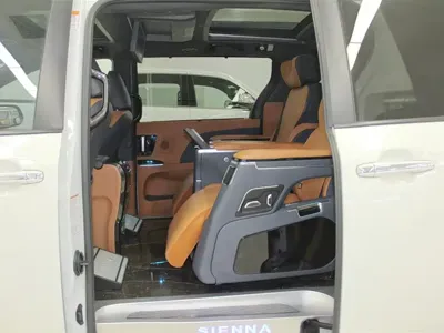 Toyota Sienna 2018, 101000 км, за 175000 CNY - фото 9