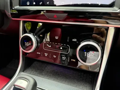 Jaguar XEL 2021, 90000 км, за 89800 CNY - фото 17