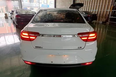 Geely Auto Vision 2018, 55000 км, за 30291.75 CNY - фото 20
