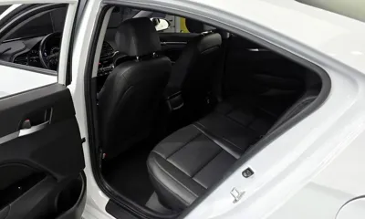 Hyundai Avante 2019, 55881 км, за 10500000 KRW - фото 11