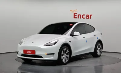 Tesla Model Y · 2022 год