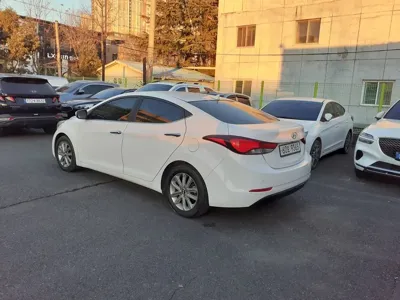 Hyundai Avante 2014, 183596 км, за 4000000 KRW