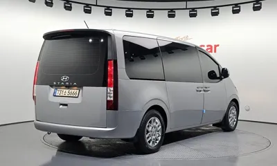 Hyundai Staria 2022, 60662 км, за 21000000 KRW - фото 2