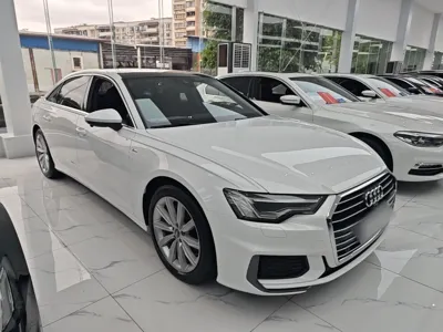 Audi A6L 2021, 74400 км, за 218561.51 CNY