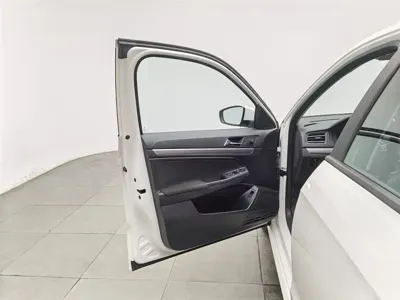 Volkswagen Lavida 2023, 76700 км, за 34900 CNY - фото 8