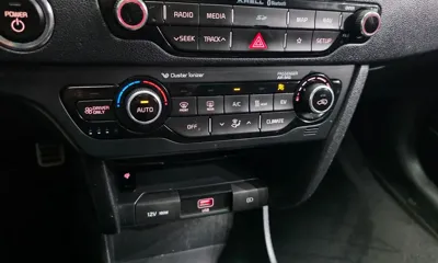 Kia Niro 2020, 89655 км, за 20800000 KRW - фото 16