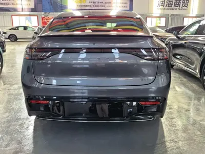智界 Zhijie R7 2025, 1000 км, за 199800 CNY