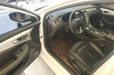 Roewe i6 MAX New Energy 2023, 2600 км, за 80932.6 CNY - фото 19