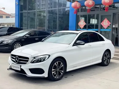 Mercedes-Benz C-Class · 2017 год