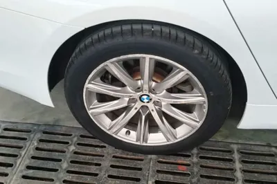 BMW 5 Series 2018, 173900 км, за 127298.77 CNY - фото 11