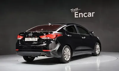 Hyundai Avante 2015, 85427 км, за 7000000 KRW - фото 2