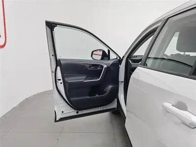 Toyota RAV4 2023, 37900 км, за 96700 CNY - фото 8