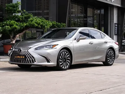 Lexus ES · 2024 год