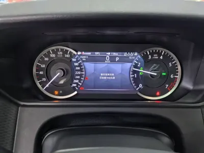 Land Rover Velar 2021, 51000 км, за 196000 CNY - фото 8