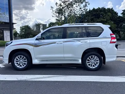 Toyota Prado (Import) 2016, 140000 км, за 218000 CNY