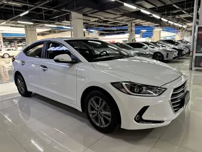 Hyundai Elantra 2016, 92000 км, за 23500 CNY - фото 3