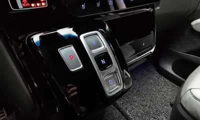 Hyundai Staria 2023, 54751 км, за 66000000 KRW - фото 9