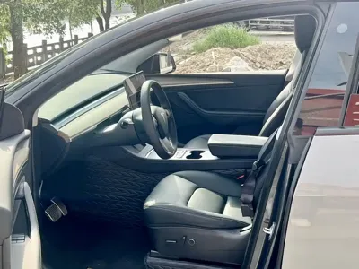 Tesla Model Y 2022, 60000 км, за 153000 CNY - фото 10