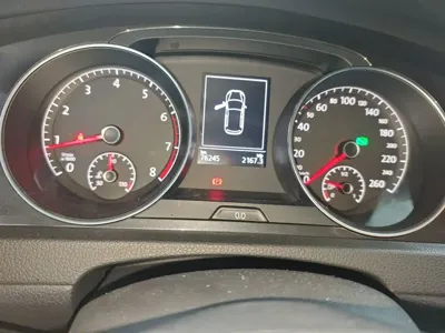 Volkswagen Golf 2017, 76200 км, за 51100 CNY - фото 5