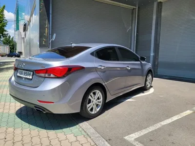 Hyundai Avante 2015, 111994 км, за 6950000 KRW