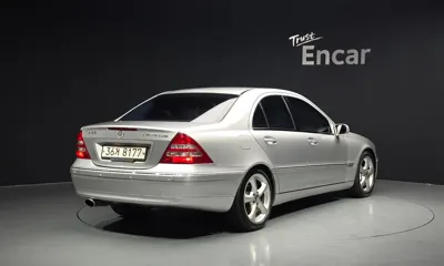 Mercedes-Benz C-Class 2004, 141660 км, за 4900000 KRW - фото 2