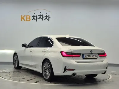 BMW 3-Series 2021, 115714 км, за 24390000 KRW