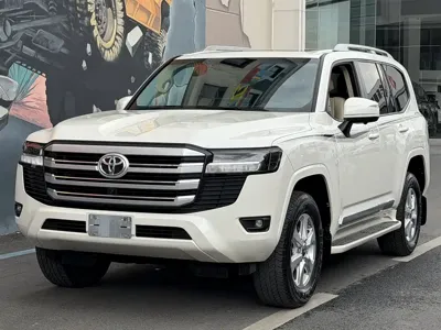 Toyota Land Cruiser 2024, 59000 км, за 668000 CNY
