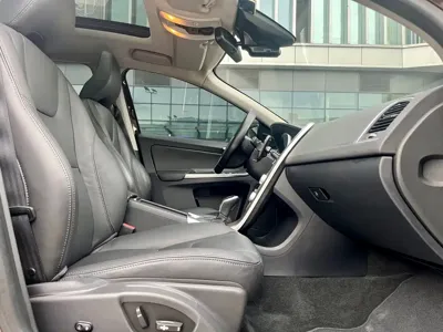 Volvo XC60 2017, 120000 км, за 53800 CNY - фото 11