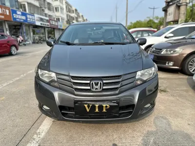 Honda City Classic 2010, 101000 км, за 12800 CNY
