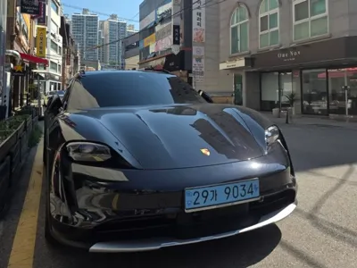 Porsche Taycan · 2024 год