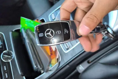 Mercedes-Benz C-Class 2017, 110700 км, за 85572.84 CNY - фото 20