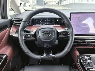 GAC Motor 传祺E8 PHEV 2024, 3000 км, за 153000 CNY - фото 8