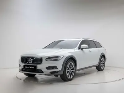 Volvo V90 · 2025 год
