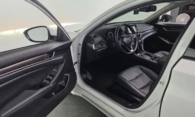Honda Accord 2018, 60492 км, за 17200000 KRW - фото 10