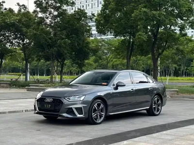 Audi A4L · 2021 год