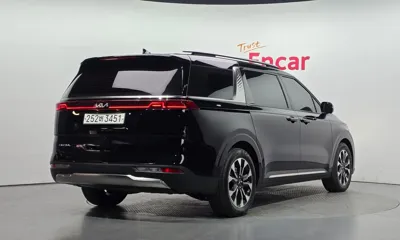 Kia Canival 2023, 14361 км, за 31000000 KRW - фото 2