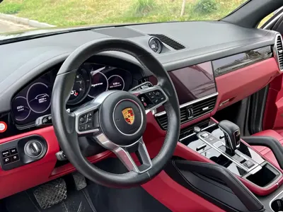 Porsche Cayenne 2021, 28000 км, за 428800 CNY