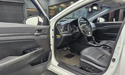 Hyundai Avante 2018, 61662 км, за 14500000 KRW - фото 10
