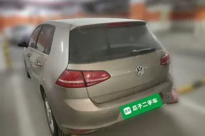 Volkswagen Golf 2015, 113300 км, за 38626.06 CNY