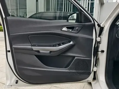 Ford Escort 2020, 60000 км, за 33800 CNY - фото 23