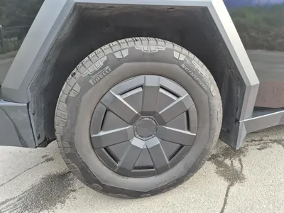 Tesla Cybertruck 2024, 13334 км, за 140000000 KRW - фото 8